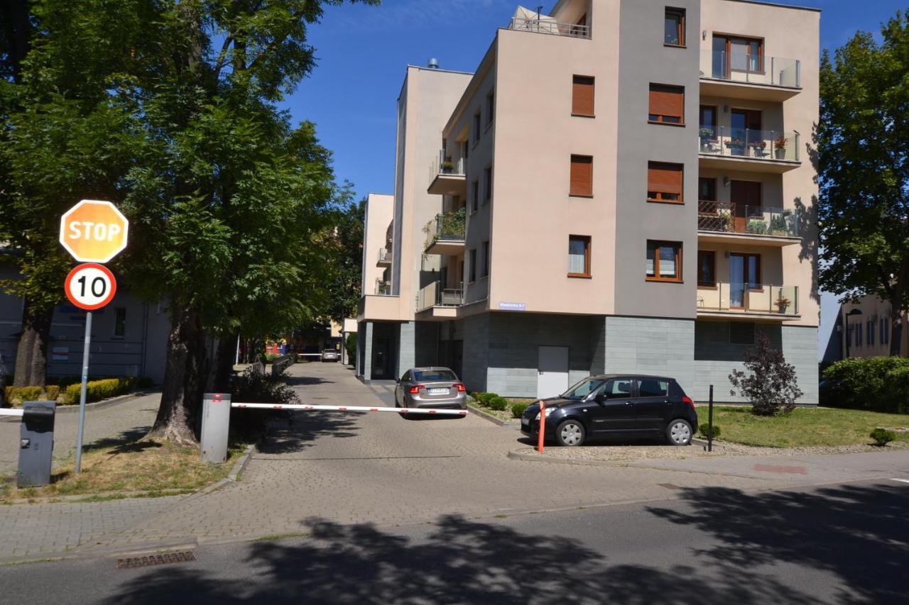 Apartament Bursztynowy Z Garazem -Centrum Gliwic Gliwice Bagian luar foto