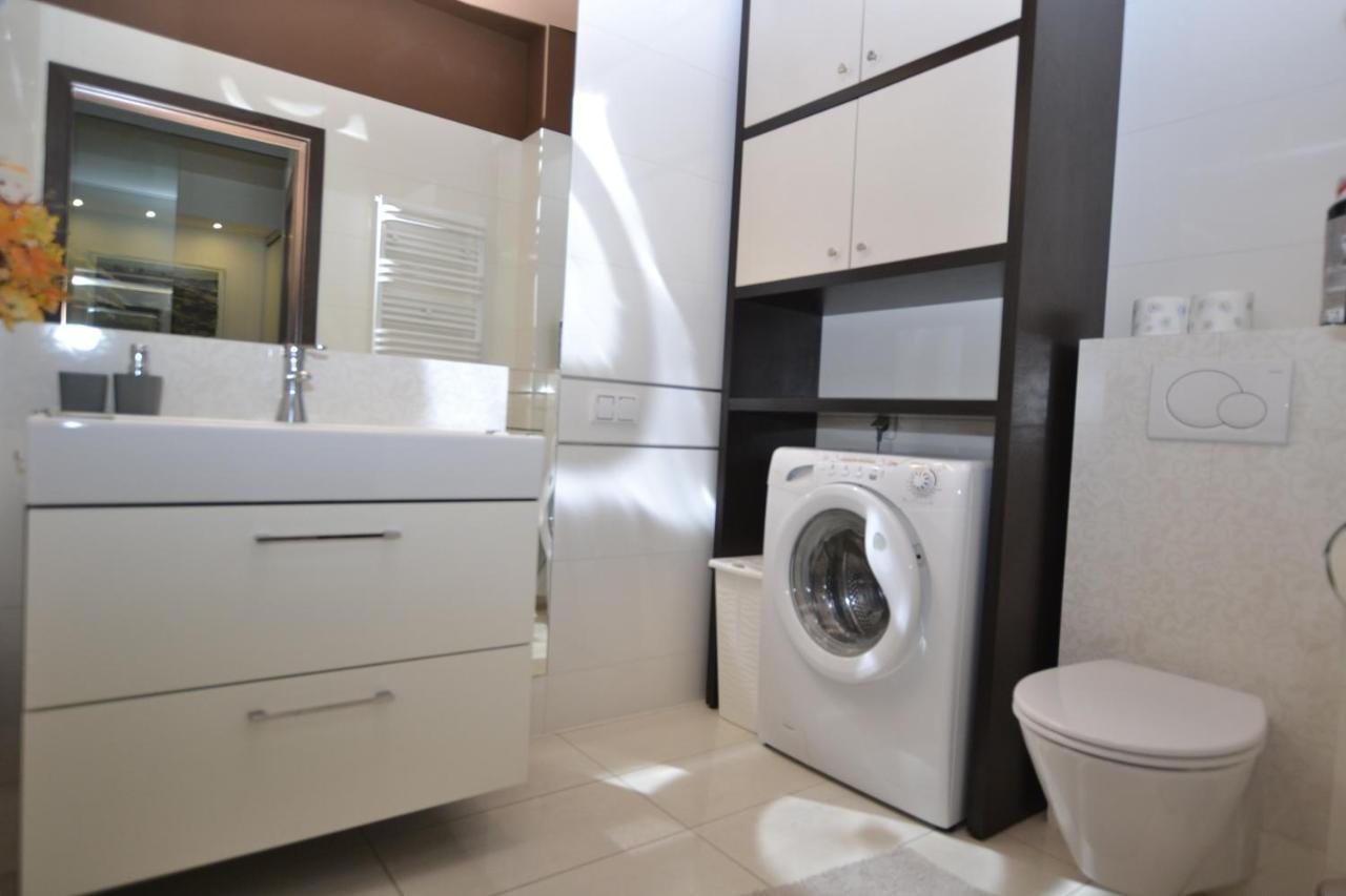 Apartament Bursztynowy Z Garazem -Centrum Gliwic Gliwice Bagian luar foto