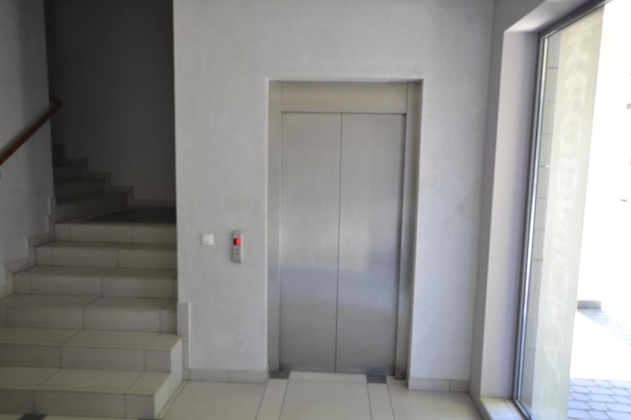 Apartament Bursztynowy Z Garazem -Centrum Gliwic Gliwice Bagian luar foto